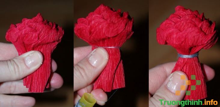                       Cách làm hoa hồng bằng giấy nhún đơn giản mà cực kỳ đẹp