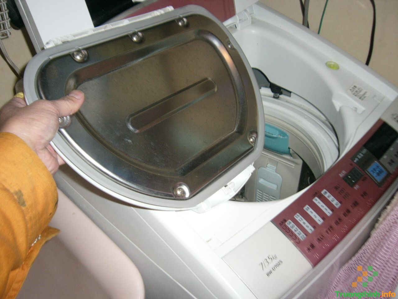 Sửa Máy Giặt Xả Nước Liên Tục Quận 3