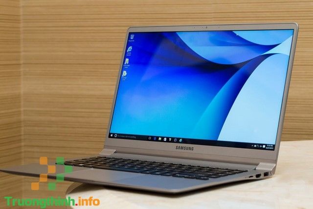 Thay pin laptop samsung bao nhiêu tiền