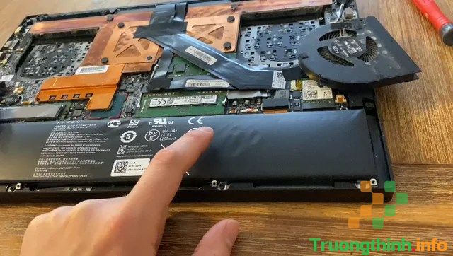 Pin laptop bị phù - Hình dạng và thay thế sửa chữa