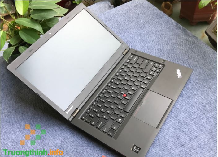 Thay sửa màn hình laptop Lenovo Thinkpad T440P Giá rẻ - Uy Tín