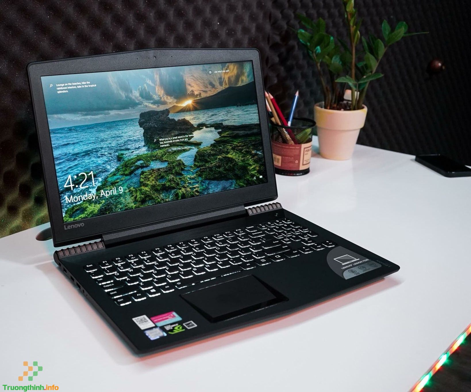 Thay sửa màn hình laptop Lenovo Y520-15IKBA Giá rẻ - Uy Tín