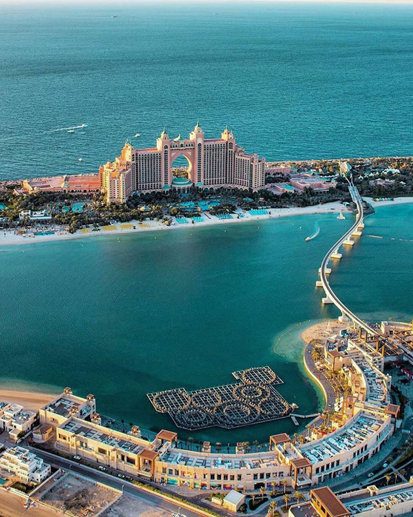 Cảng Jebel Ali của Dubai