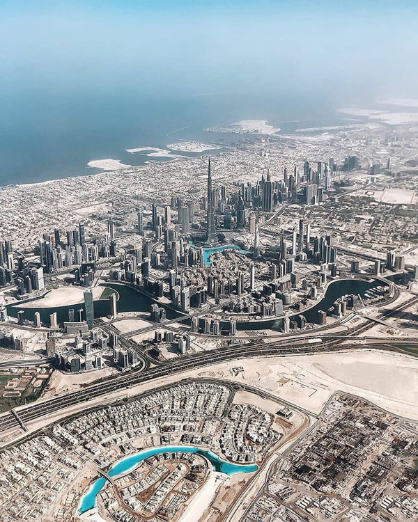 Loạt ảnh chụp từ trên cao chứng minh Dubai là 'vùng đất đến từ hành tinh khác' Những tòa nhà cao tầng và công trình kiến trúc tại Dubai