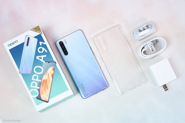 Oppo A91 có giá bán là 6,69 triệu đồng kèm theo các phụ kiện gồm cáp USB-C, tai nghe, cục sạc nhanh và ốp lưng trong suốt