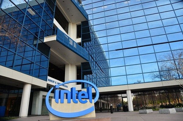 Khó khăn đang thực sự bủa vây Intel