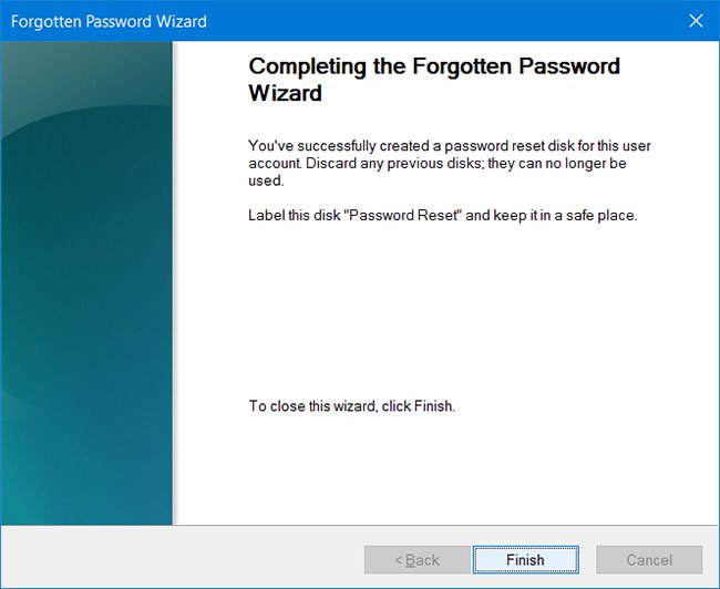 Thông báo “Completing the forgotten password wizard” trên màn hình