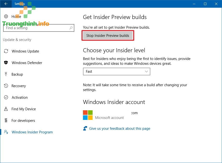 Click chọn nút Stop Insider Preview builds