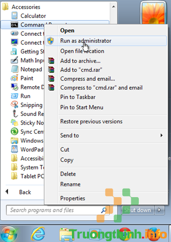 Kích chuột phải vào Command Prompt chọn Run as administrator
