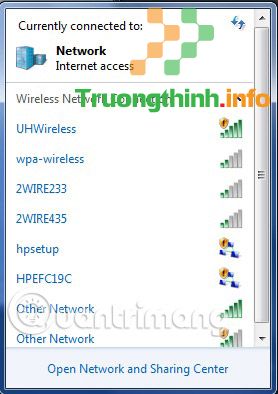 Laptop đã tìm thấy mạng WiFi và sẵn sàng kết nối