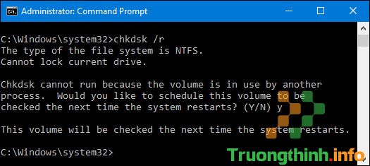 Chạy lệnh chkdsk với lệnh switch /r