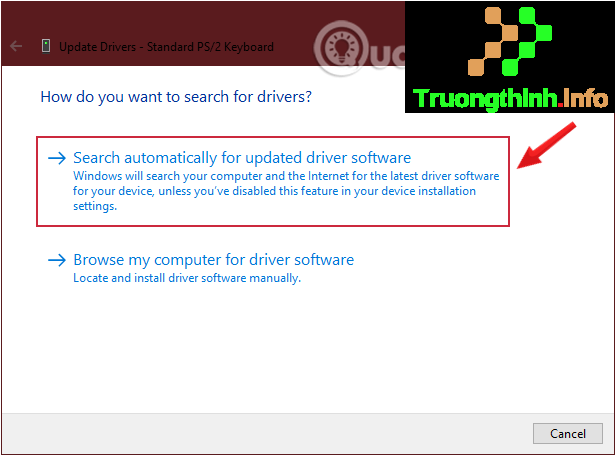 Yêu cầu Windows tìm driver bằng cách click chọn Search automatically for updated driver software