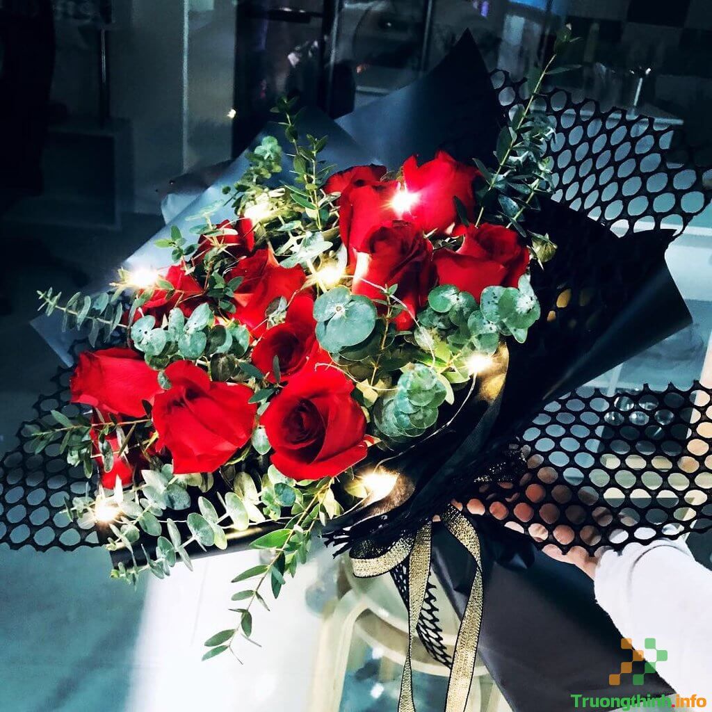 Hoa hồng tặng Valentine, 8/3 có ý nghĩa gì? Những mẫu hoa hồng Valentine, 8/3 đẹp cho người ấy