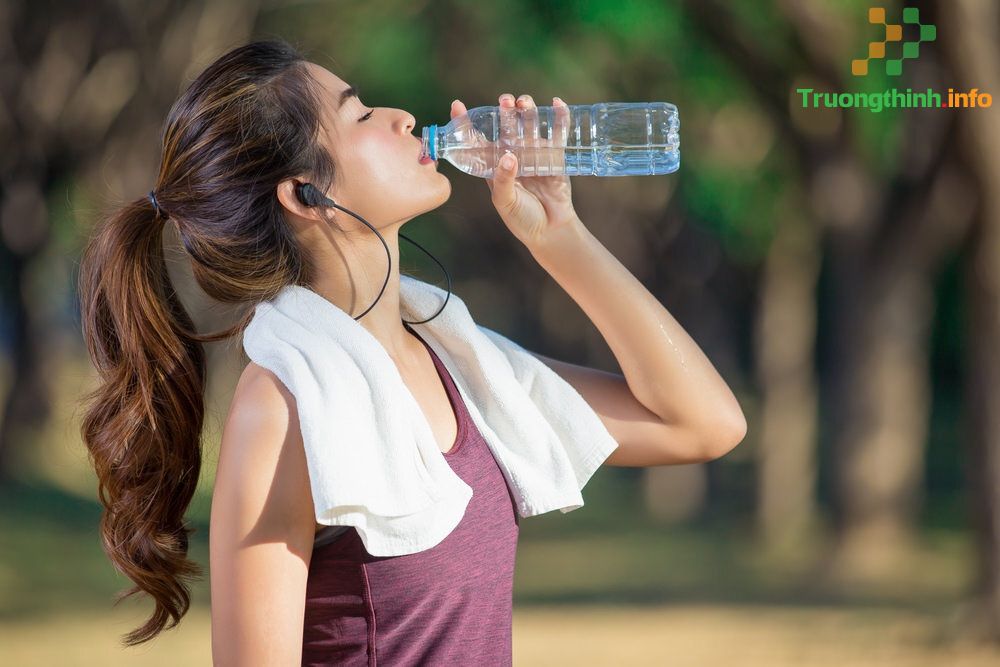 Uống nhiều nước có giảm cân không? Cách uống nước giảm cân có hiệu quả?