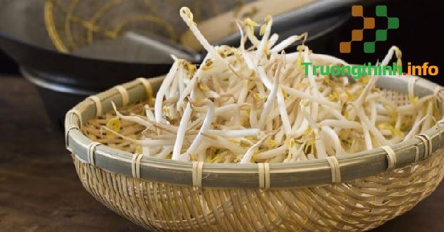 Cách làm giá đỗ tại nhà bằng rổ nhựa mập, ít rễ