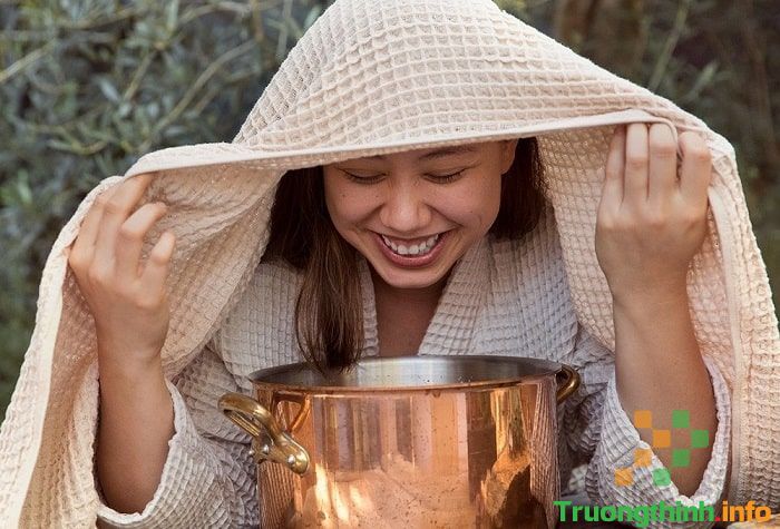 Cách nấu nước xông hơi chanh sả gừng giải cảm