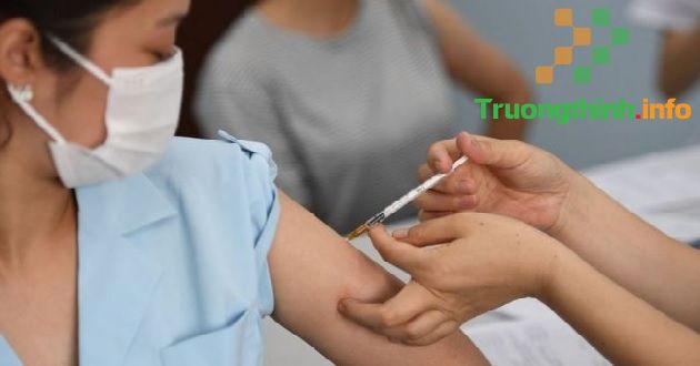 Sau khi tiêm vắc xin Covid-19 có được uống thuốc hạ sốt không?