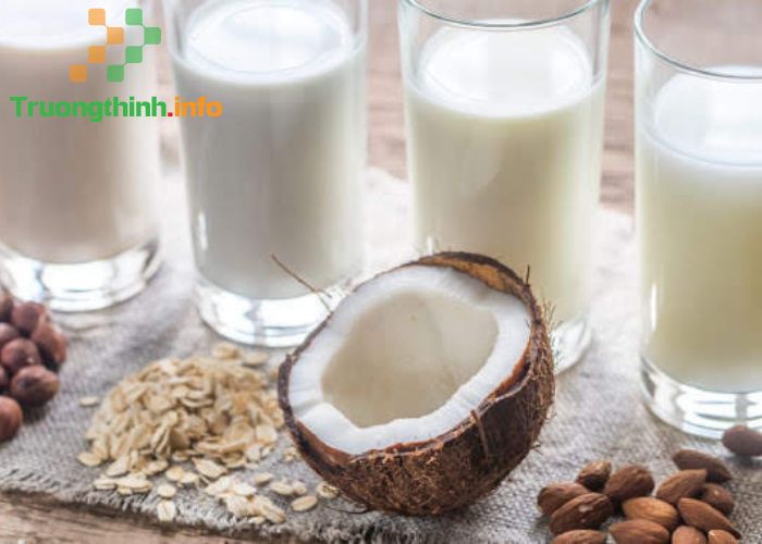 Cách làm nước cốt dừa ăn chè ngon sánh mịn từ dừa tươi, dừa hộp