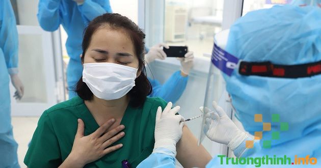 Trước, sau khi tiêm vaccine covid-19 cần làm gì? Những điều cần biết