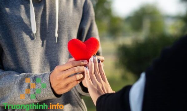 Cách từ chối lời tỏ tình của con trai, con gái khéo léo, tế nhị