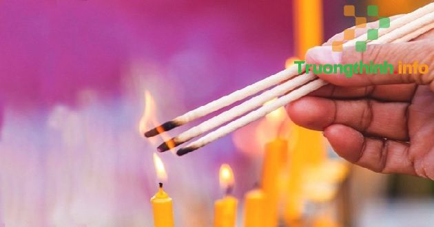 Bài văn khấn cúng rằm tháng 7 tại nhà chuẩn, đúng nghi thức