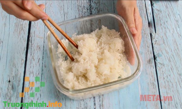 15 phút nấu xôi ngon chỉ bằng lò vi sóng