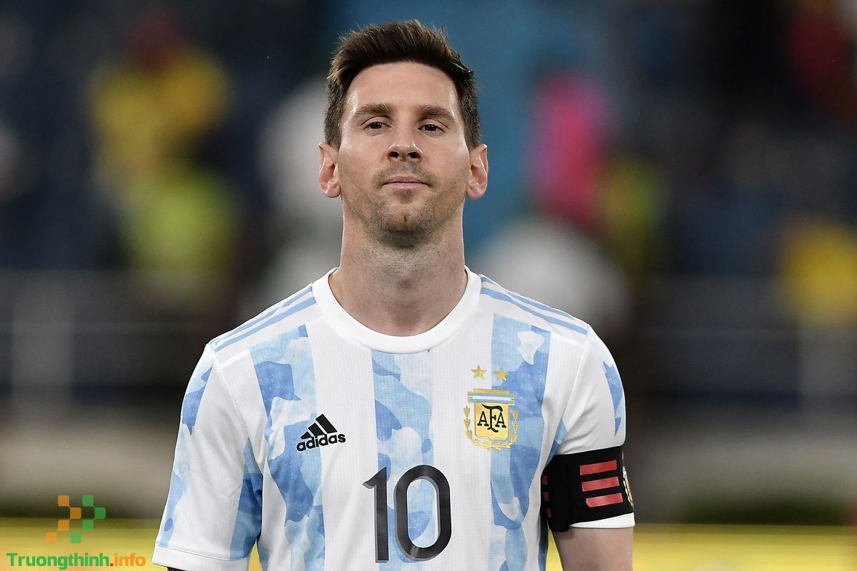 Messi bao nhiêu tuổi? Đá cho đội nào? Tài sản, thu nhập của Messi?