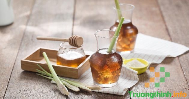Cách nấu nước chanh sả gừng đường phèn, mật ong tăng sức đề kháng
