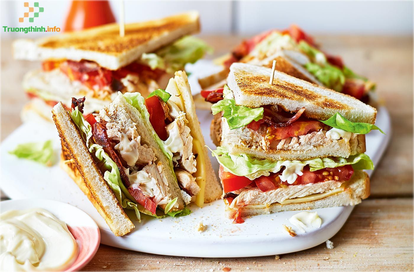 Gợi ý 20 cách chế biến bánh mì sandwich ăn sáng ngon cho bé