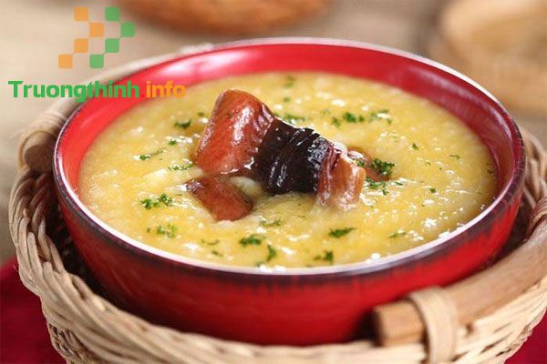                       Thực đơn ăn dặm cho bé 8 tháng tăng cân mẹ yên tâm