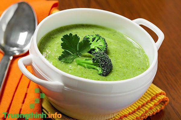                       Thực đơn ăn dặm cho bé 8 tháng tăng cân mẹ yên tâm
