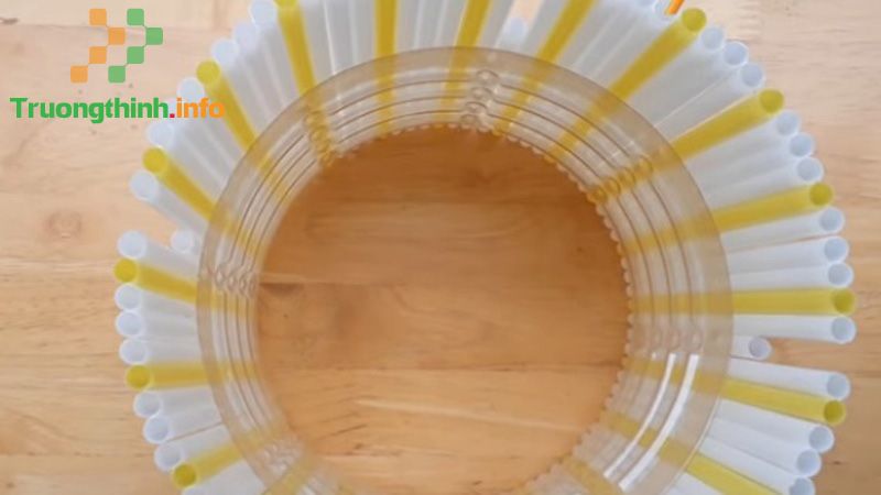                       Cách làm lồng đèn Trung Thu bằng ống hút đẹp, sáng tạo