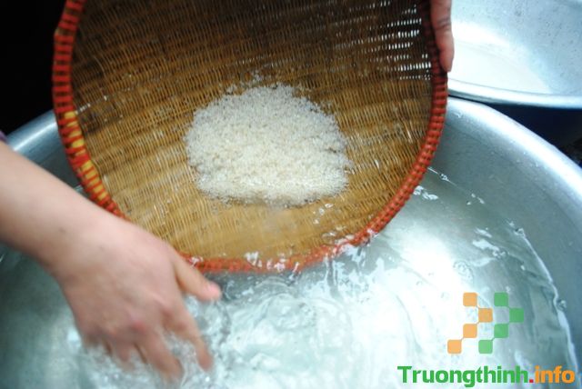                       Cách nấu cháo bằng nồi cơm điện cực dễ mà không bị trào