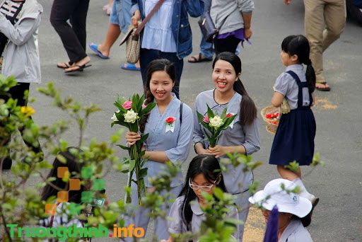 Mùa Vu Lan là tháng mấy? Tháng Vu Lan báo hiếu nên làm gì?