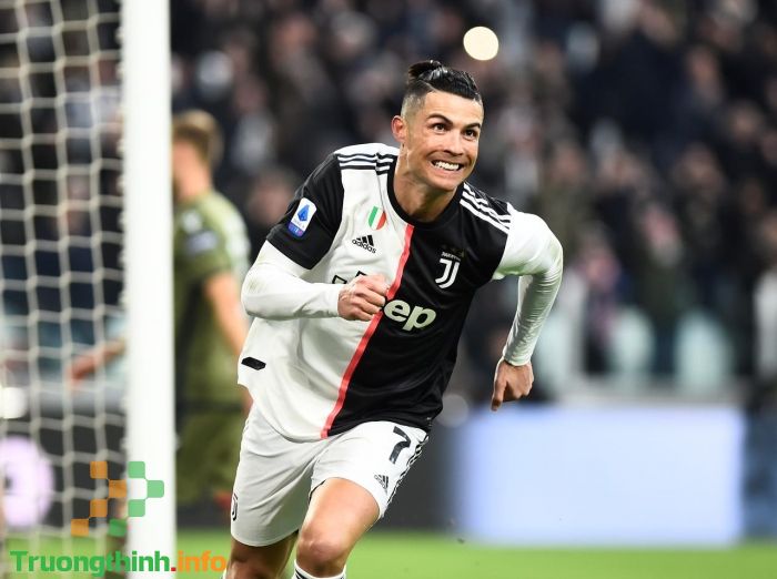                       Cristiano Ronaldo bao nhiêu tuổi? Đá cho đội nào? Tài sản của Ronaldo?