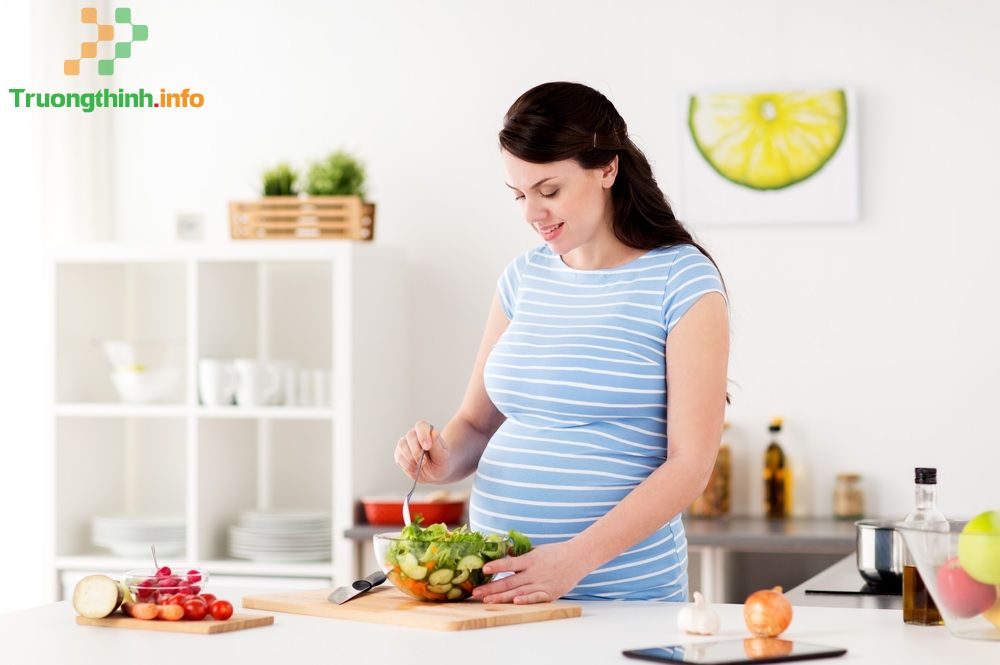                       Mẹ bầu mới có thai 3 tháng đầu nên ăn gì để vào con? Thực đơn cho bà bầu 3 tháng đầu