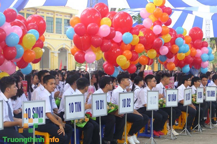                       Stt hay về ngày khai giảng chào năm học mới, cap khai trường ngắn gọn