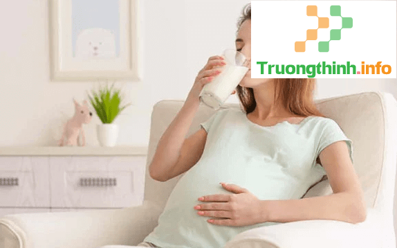                       Ốm nghén nặng phải làm sao? Có ảnh hưởng đến thai nhi không?