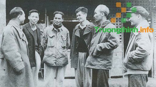                       Những mẩu chuyện về Bác Hồ ngắn, hay, những mẩu chuyện về tấm gương đạo đức Hồ Chí Minh