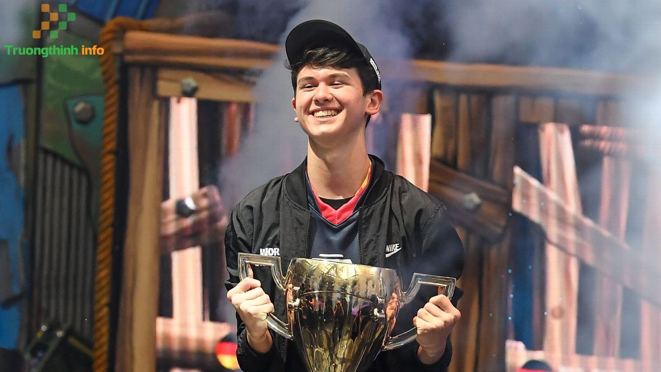                       Esports gamer: Những tuyển thủ huyền thoại nổi tiếng, có thu nhập cao nhất