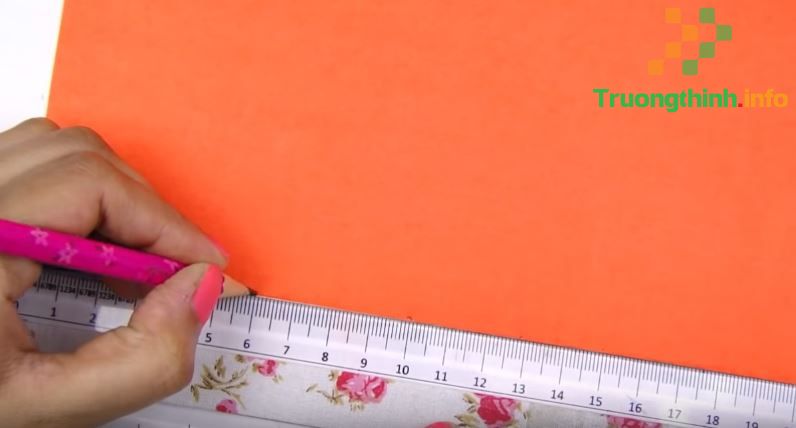                      Cách làm thiệp mời, thiệp chúc Halloween đơn giản mà đẹp