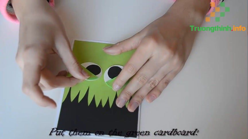                       Cách làm thiệp mời, thiệp chúc Halloween đơn giản mà đẹp