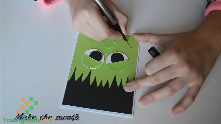                       Cách làm thiệp mời, thiệp chúc Halloween đơn giản mà đẹp