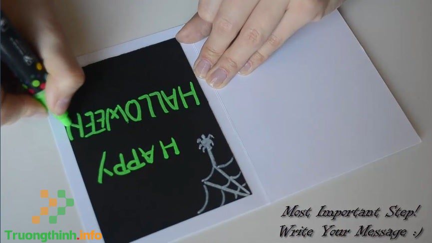                       Cách làm thiệp mời, thiệp chúc Halloween đơn giản mà đẹp