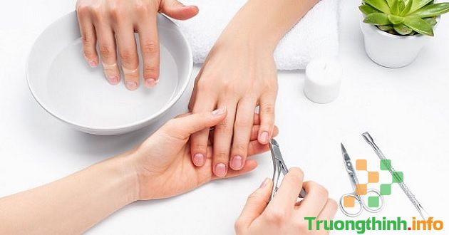                       Cách cắt móng tay, móng chân, giũa móng tay chân đẹp chuẩn salon tại nhà