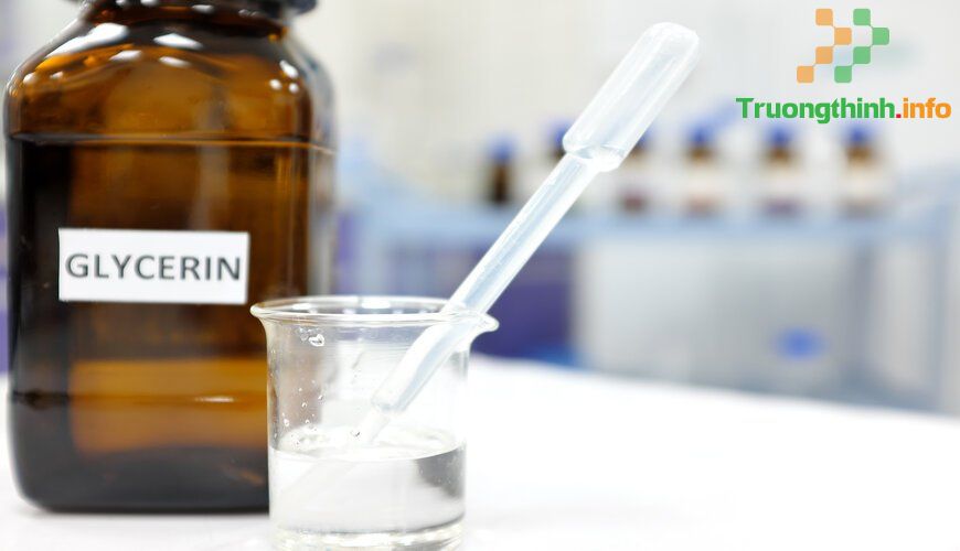                       Glycerin là gì, có tác dụng gì? Chất glycerin trong mỹ phẩm có hại không?