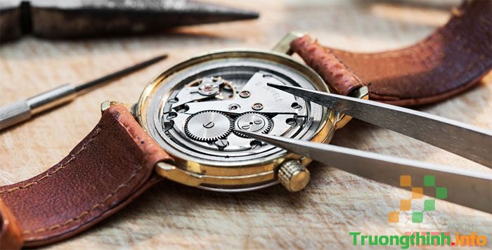                       Đồng hồ Quartz là gì? Có nên mua đồng hồ Quartz không?