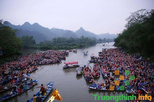                       Lễ hội chùa Hương ở đâu, kéo dài bao lâu? Nguồn gốc, ý nghĩa lễ hội chùa Hương