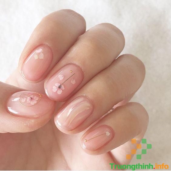                       Các mẫu nail cô dâu đơn giản, móng tay cô dâu đẹp cho ngày cưới, chụp ảnh cưới