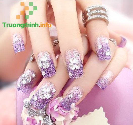                       Các mẫu nail cô dâu đơn giản, móng tay cô dâu đẹp cho ngày cưới, chụp ảnh cưới